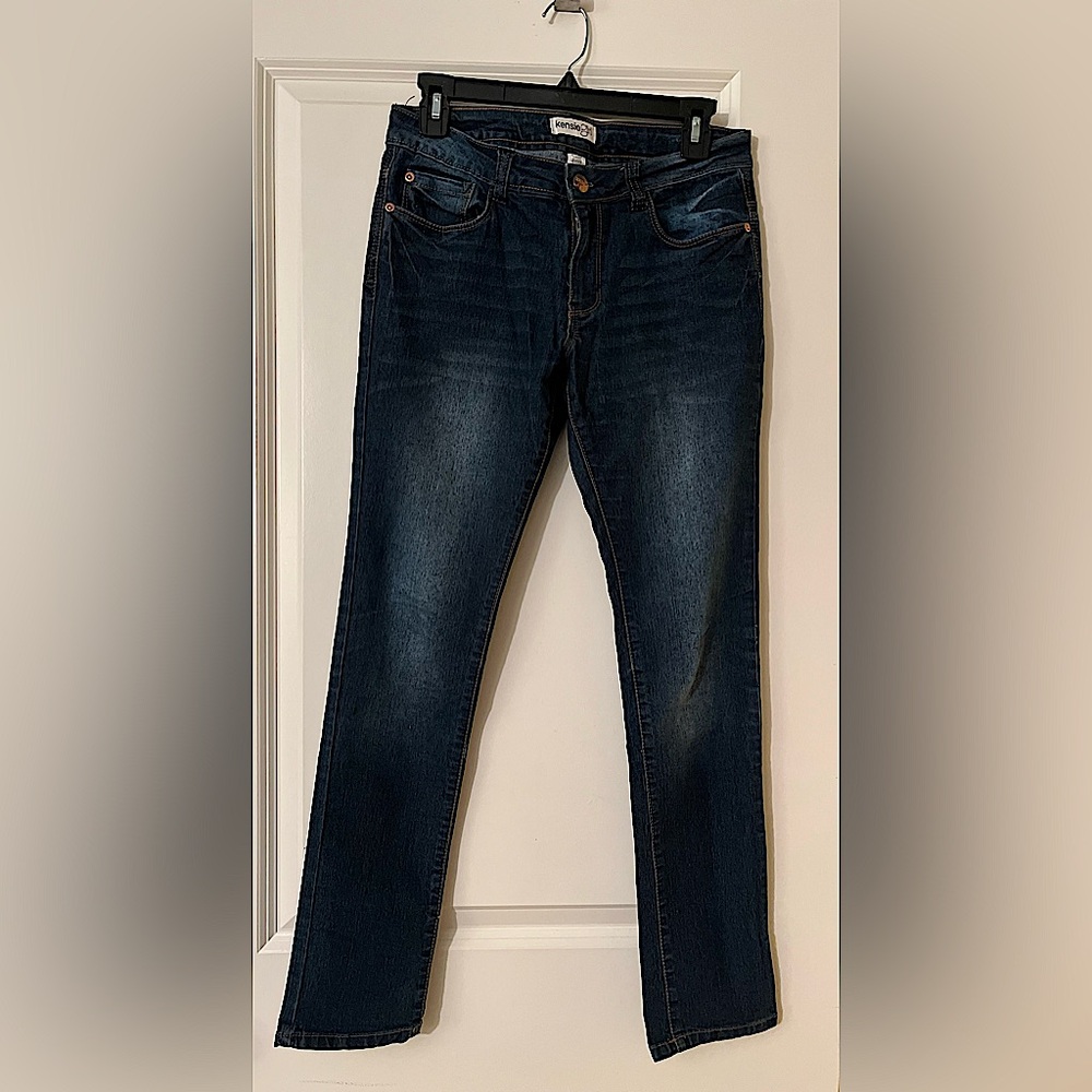 ~Kensie Girl skinny jeans 
~Girls size 14
